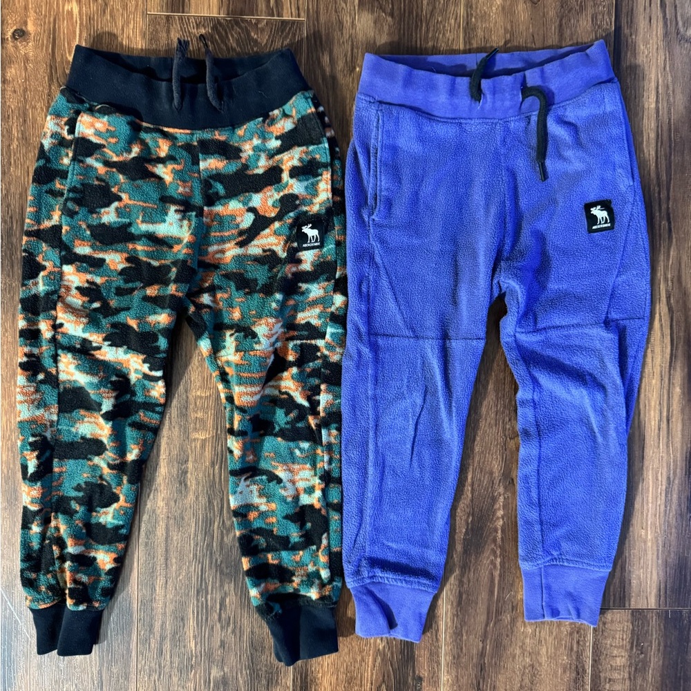 Abercrombie Kids Camouflage and Purple Jogger Pants Set